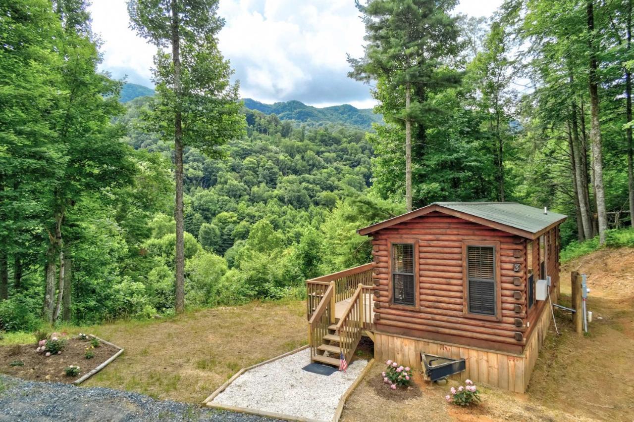 Quaint Log Cabin With Views Near West Jefferson Warrensville Eksteriør billede