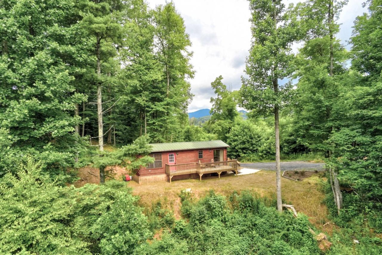 Quaint Log Cabin With Views Near West Jefferson Warrensville Eksteriør billede