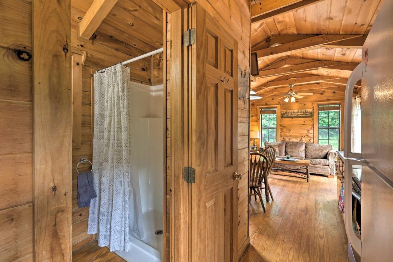 Quaint Log Cabin With Views Near West Jefferson Warrensville Eksteriør billede